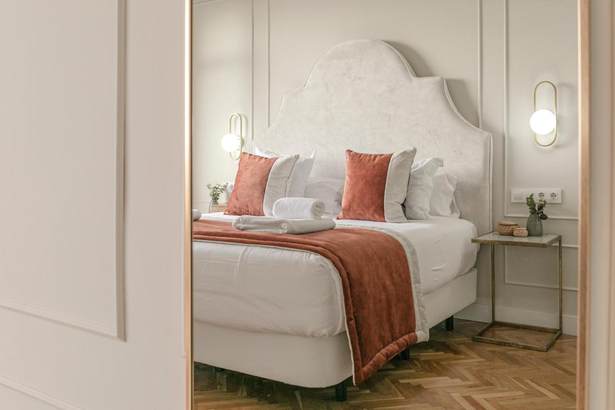 Isg Apartments The Most Exclusive Apartment In Sevillaparking Kültér fotó