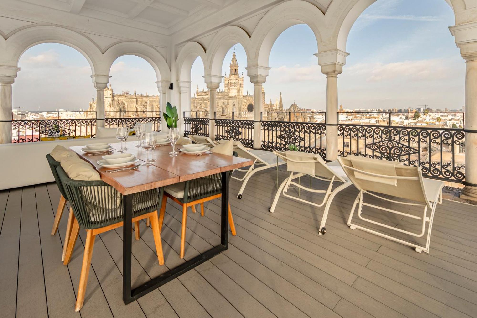 Isg Apartments The Most Exclusive Apartment In Sevillaparking Kültér fotó